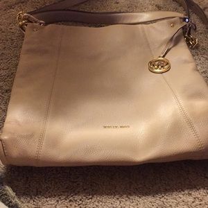 Bought for my mom and she never used it.